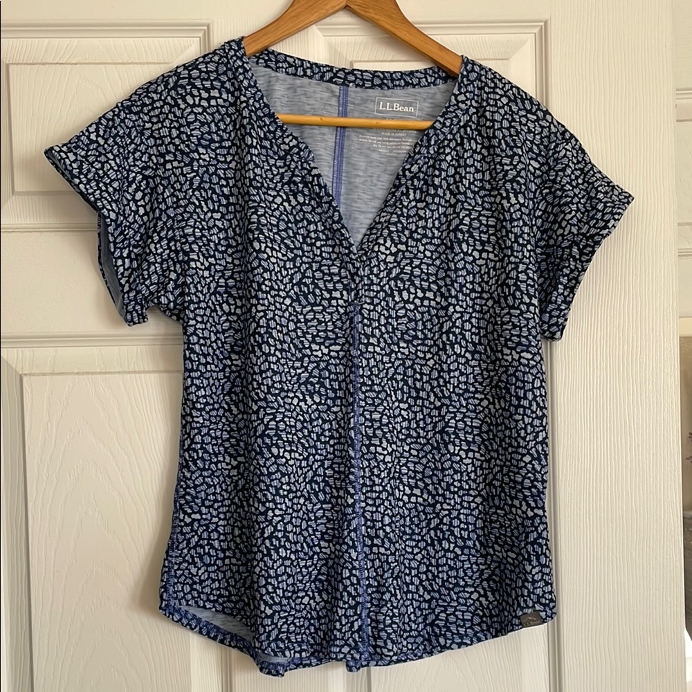 L.L. Bean Women's Blue Patterned Top